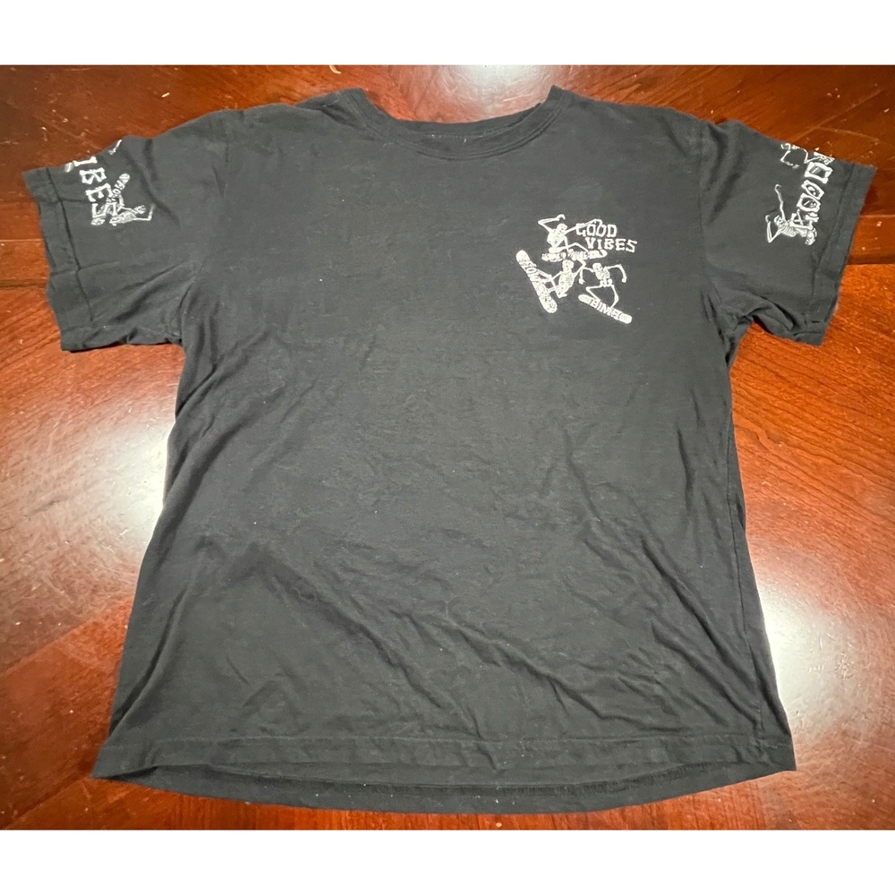Fresh Laundry Snowboarding Skeleton Graphic Tee Youth XL Fits Adult Small Crop